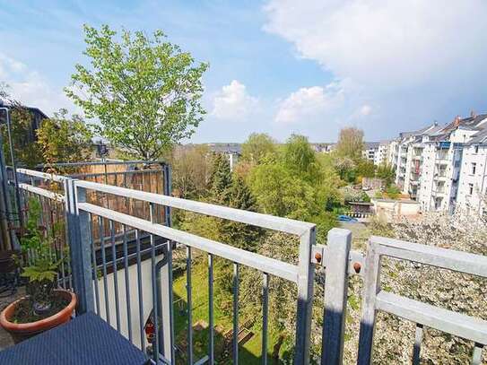 3Zi-Maisonette-Wohnung mit Dachterrasse + Balkon. Tischler-EBK. Jugendstilhaus mit Aufzug