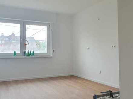 *In Rheinnähe* - Ruhige 2-Zimmer-Wohnung mit Balkon in Neuwied - Irlich