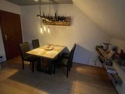 Schöne 2 Zimmer-Wohnung mit großem Balkon in ruhiger Lage