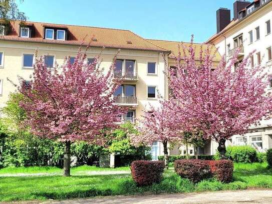 Tolle 2-Raum Wohnung mit Balkon sucht einen Bewohner