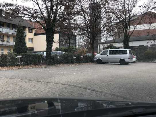 STELLPLÄTZE ZU VERMIETEN FRIEDRICHSTRASSE