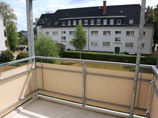 Moderne Whg. mit Laminat + Balkon im Heimgarten / frei ab 1.3.25