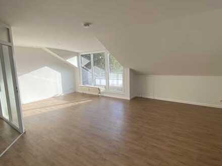 Schöne Dachgeschosswohnung in ruhiger Lage