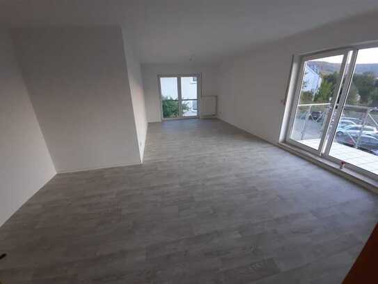 3-Zimmer-Wohnung mit Balkon und Einbauküche in Odenwaldring, Freudenberg