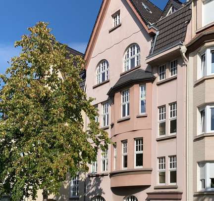 Modernisierte 3-Zimmer-Altbau-Wohnung mit Balkon in Mülheim an der Ruhr