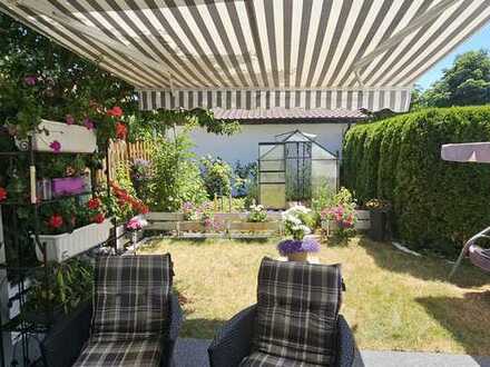 Idyllische 3-Zimmer Wohnung mit eigenem Garten, Einbauküche und Carport (ohne Provision!)