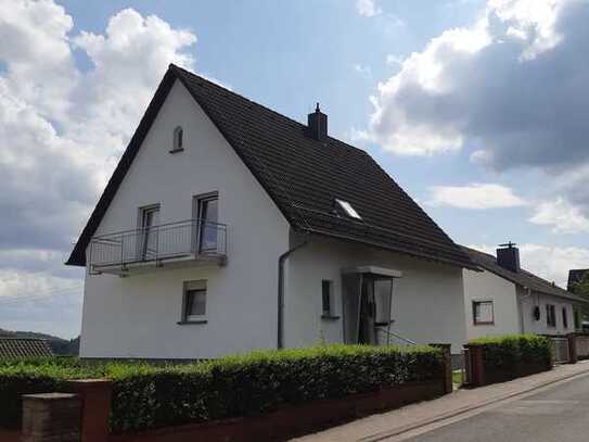 Preiswertes 6-Raum-Einfamilienhaus in Schallodenbach