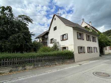 Renovierungsbedürftiges Haus auf wunderschönem, großen Grundstück in der Ortsmitte von Riedlingen