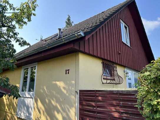 Einfamilienhaus mit Garage und kleinem Grundstück in sehr schöner Lage von Deutsch Evern