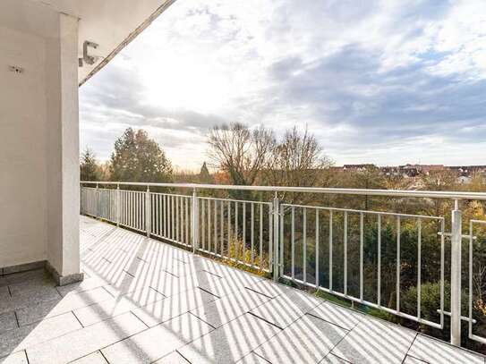 Traumhafte 4-Zimmer-Wohnung mit Kamin, Balkon und Blick ins Grüne