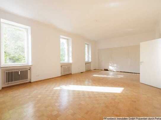 Nymphenburg, 2 bis 3 od. (4) Zi Altbau Whg, sanierungsbed., Balkon, HP, frei