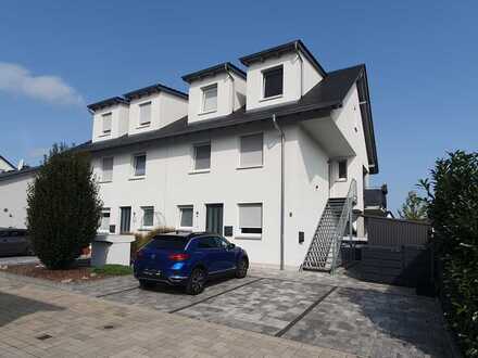 Helle vier Zimmer Wohnung in Wörth am Rhein
