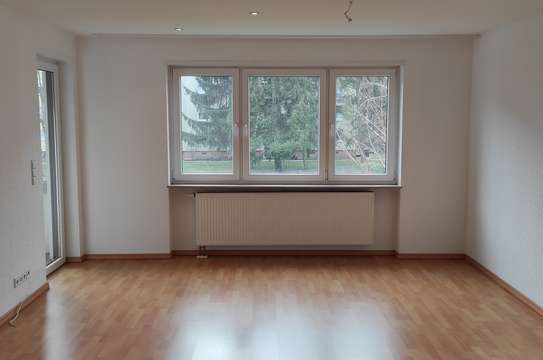 Freundliche 3-Zimmer-Wohnung mit Balkon und Einbauküche in Landau in der Pfalz