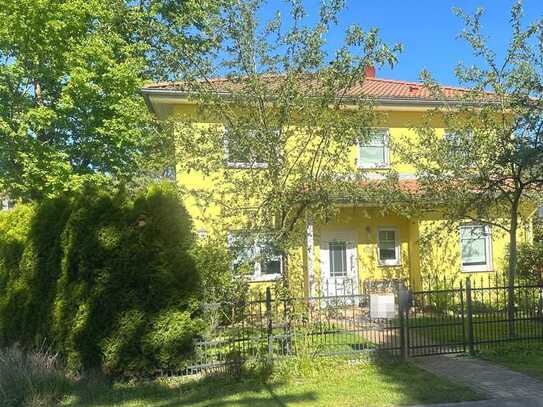 Zwischen Wald und See - ein charmantes Einfamilienhaus auf dem Eckgrundstück