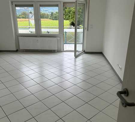 Helle 2-Zimmer-Wohnung mit Balkon in Ortsrandlage von Heidelberg-Kirchheim