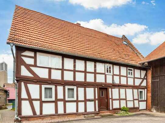 Sanierungsbedürftiges, denkmalgeschütztes Bauernhaus in idyllischer Lage von Hünfeld