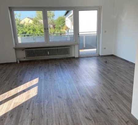 Max. 2 Pers.! 4-Zi.-Whg. mit Balkon in ruhiger Lage in Tegernheim