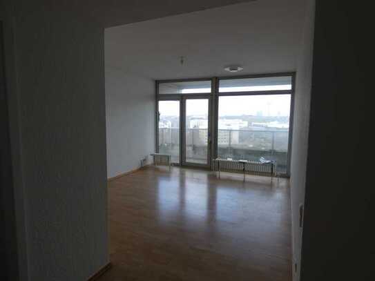 Dreizimmerwohnung mit Balkon & Domblick