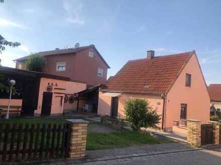 Kleines Haus mit Ausbaupotential in Alteglofsheim