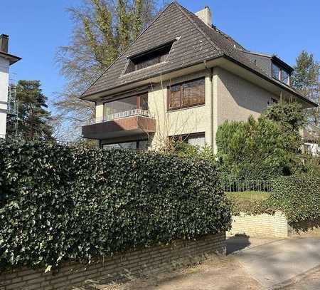 Sonnige 4-Zimmer Wohnung mit Terrasse im Grünen von Blankenese