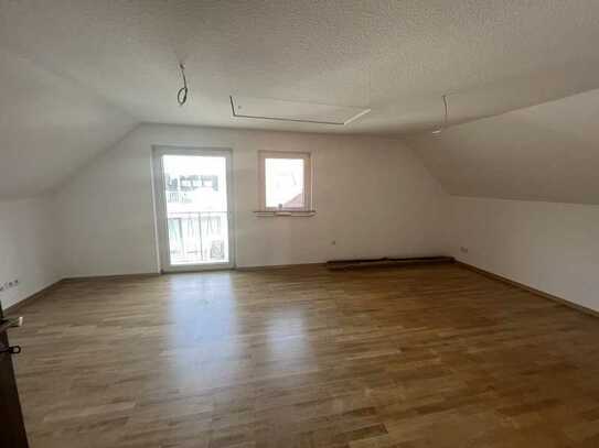 Renovierte 2-Zimmer Wohnung / 67 m² / Stellplatz