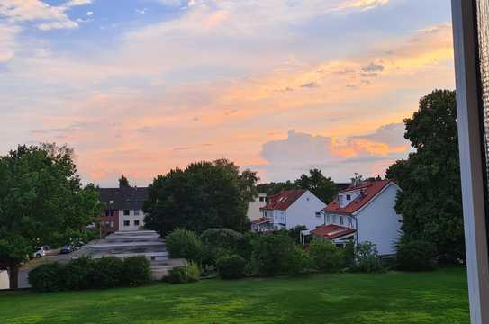 Traumhafte 3 Zimmer Wohnung, Balkon, Garage und Sauna. Super Ausblick