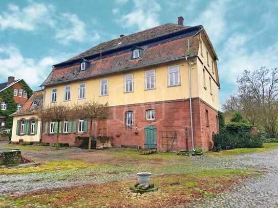 Historischer Gutshof mit Eigenjagdstatus bei Marburg