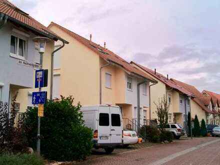 Familienfreundliche und gepflegte 6-Zimmer-Doppelhaushälfte zum Kauf in Reilingen