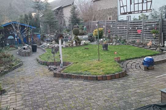 helle 2 Raumwohnung mit Gartenanteil und Terrasse