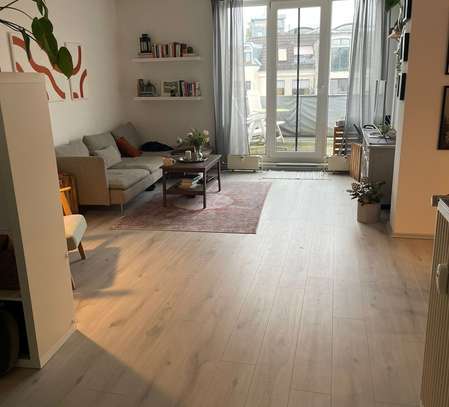 Gut geschnittene 2,5-Zimmer-Wohnung mit Süd-West-Balkon in Refrath