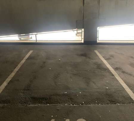 Sicherer Tiefgaragenstellplatz zu vermieten