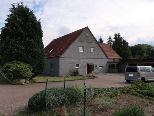 Ländlich gelegenes, gepfl. Bauernhaus mit 2 bis 3 Wohneinheiten!