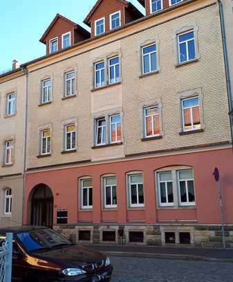 DREI ZIMMER UND SAUNA, MIT GÄSTEWOHNUNG ODER HOMEOFFICE