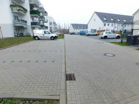 Offener Stellplatz im Freien ab sofort neu zu vermieten in der Wohnanlage in Falkenberg