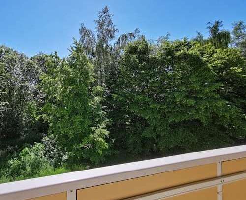 3 Zimmer mit Balkon Aufzug + naturnah