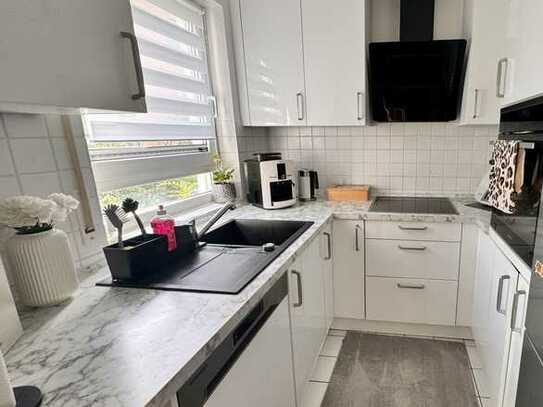Schöne Hochparterre-Wohnung mit Küchenübernahme im Herzen von Idstein