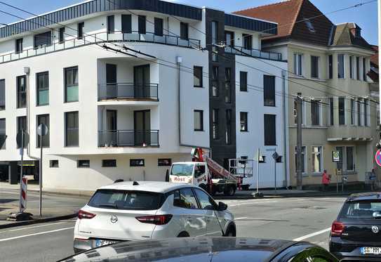Erstbezug Penthouse: exklusive 2-Zimmer-Wohnung mit Balkon in Solingen. BITTE KEINE MAKLERANFRAGEN!!