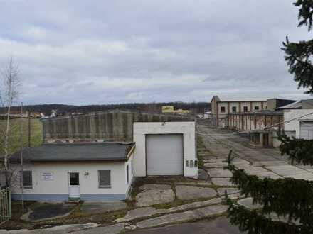 Lagerhallen und Werkstatt