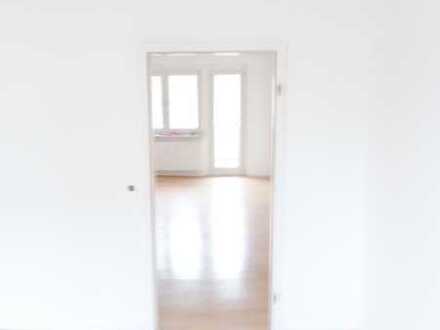 Helle Dreizimmerwohnung mit Balkon