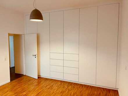 Exklusive, vollständig renovierte & sanierte 4-Zimmer-EG-Wohnung mit EBK in Widdersdorf, Köln