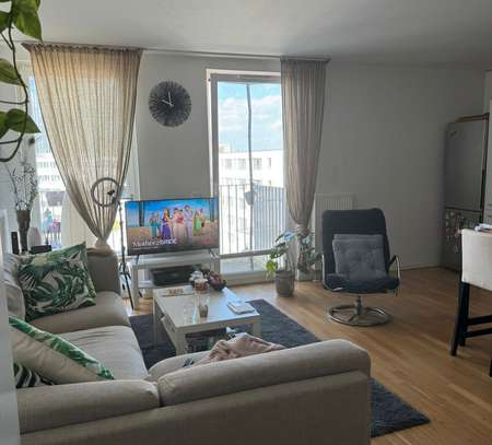 Exklusive 2-Zimmer-Wohnung mit Balkon und EBK in Berlin