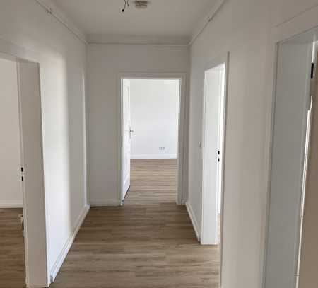 Vollständig renovierte 3-Zimmer-Altbauwohnung im Dachgeschoss in Mainz nahe Schillerplatz