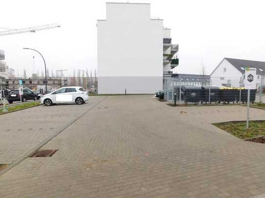 Offener Stellplatz im Freien ab sofort neu zu vermieten in der Wohnanlage in Falkenberg