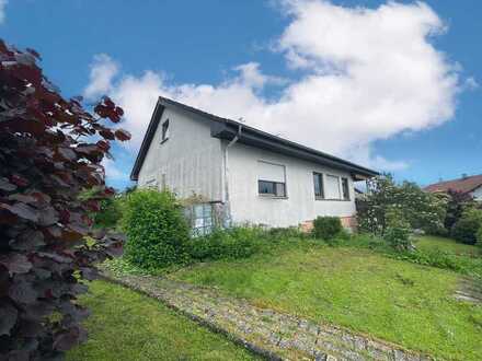 Einfamilienhaus mit ca. 50 qm Ausbaupotential im DG und großzügigem Grundstück in ruhiger Wohnlage