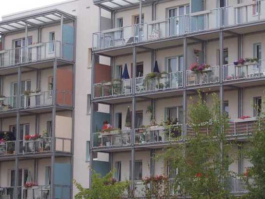 Schöne 3 - Raumwohnung am Friedenshof mit Balkon und Badewanne