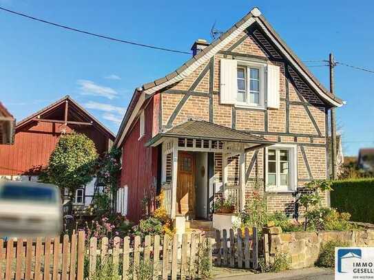 "Ein Haus mit Seele"
Charmantes Einfamilienhaus mit geräumiger Scheune und idyllischem Garten!