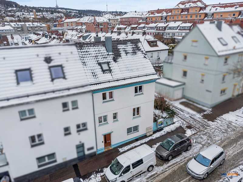 Familienidyll mit Garten: Geräumige Doppelhaushälfte in gefragter Lage in Stuttgart-Ost