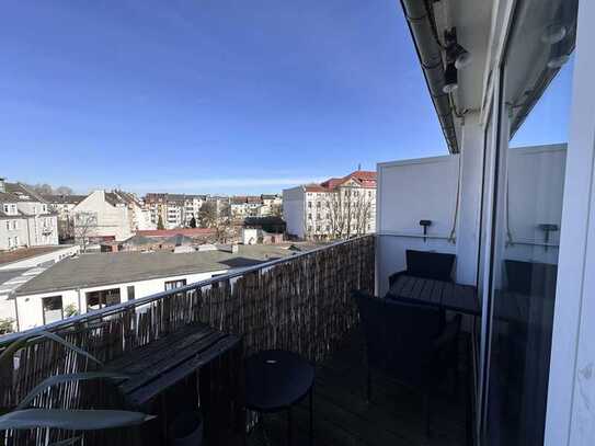 Pempelfort mit Ausblick: ansprechende 2 Zimmer-ETW mit Balkon