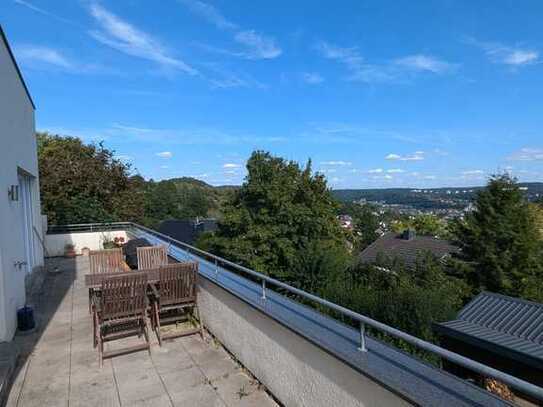 Idyllische 3-Zimmer-Wohnung mit Terrasse und Blick über Marburg