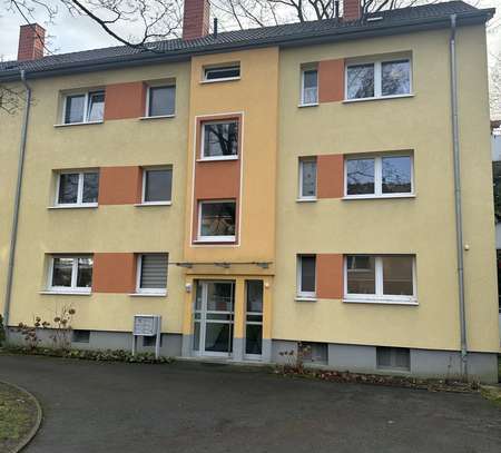 Nachmieter gesucht! Zentrale Lage / 2 Zimmer/ Balkon/ EBK